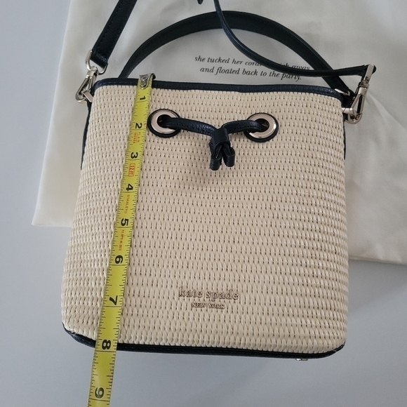 Kate spade Eva  Straw Small Bucket bag. - Picture 11 of 11